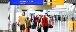 Der Reiseverkehr ist wieder angelaufen - wie hier in Frankfurt.