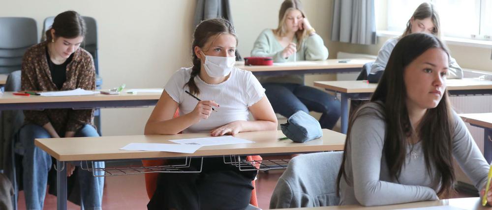 In Mecklenburg-Vorpommern öffneten Schulen nach sechswöchiger Schließung bereits im April. Infektionsschutz im Unterricht ist eine neue Herausforderung.
