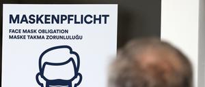 Einige wollen sich im Alltag nicht an die Maskenpflicht halten – und werden gewalttätig.