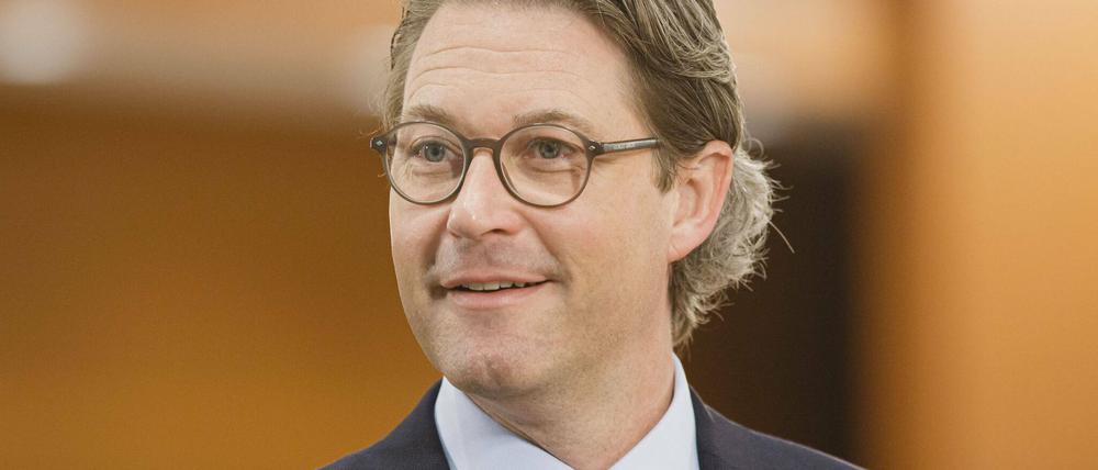 Bundesverkehrsminister Andreas Scheuer (CSU) erwartet weniger Geschäftsreisen und private Kurztrips mit dem Flugzeug.