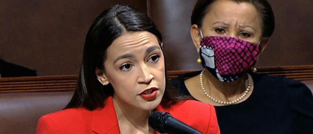 Alexandria Ocasio-Cortez (l) wies eine Entschuldigung des republikanischen Abgeordneten Yoho zurück.