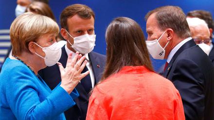 Bundeskanzlerin Angela Merkel (CDU) mit Präsidenten Emmanuel Macron, der finnischen Ministerpräsidentin Sanna Marin und dem schwedischen Ministerpräsidenten Stefan Lofven.