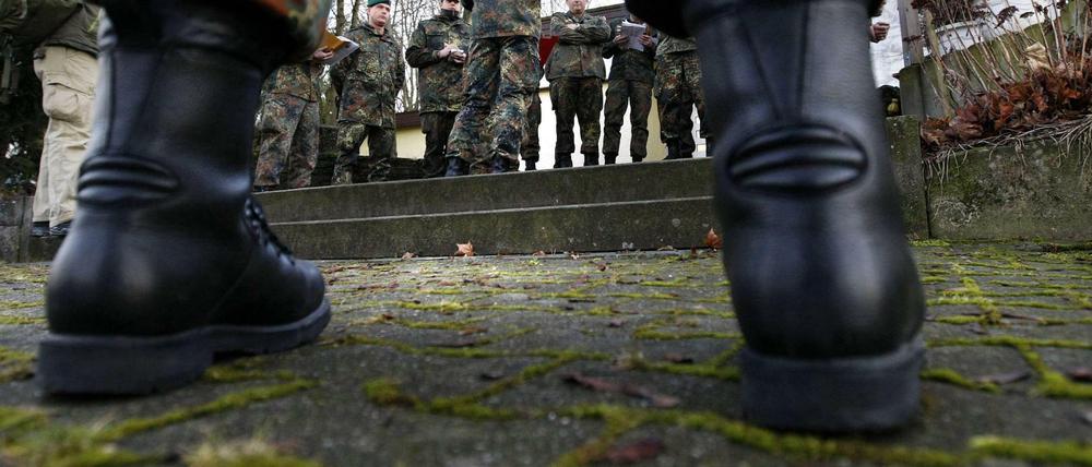 Stiefel eines Soldaten während einer Reservistenübung der Bundeswehr in Wernau.