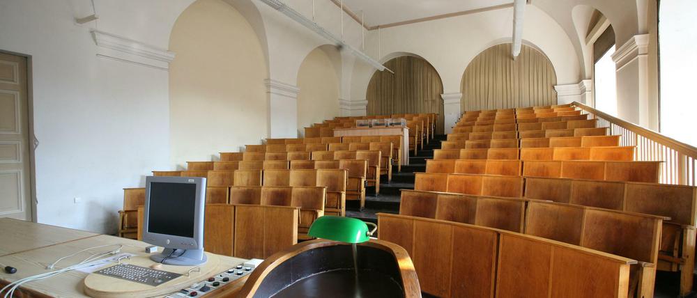 Leere Hörsäle - wie geht Studieren in Zeiten der Pandemie?