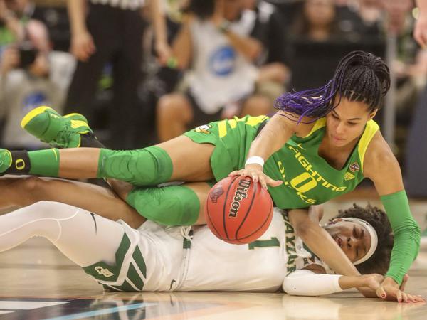 Ab ins Getümmel: Auch die Berliner WNBA-Debütantin Satou Sabally (oben) erhebt ihre Stimme gegen Rassismus.
