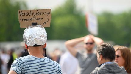 Verschwörungstheorien finden eine immer größere Minderheit.