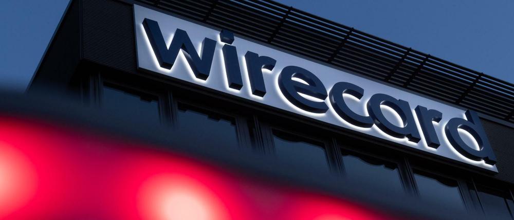 Der Schriftzug von Wirecard an der Firmenzentrale des Zahlungsdienstleisters in Aschbeim bei München.