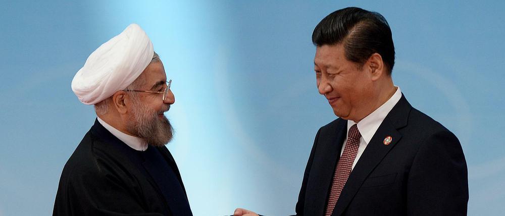 Irans Präsident Hassan Rouhani pflegt enge Beziehungen zu Peking, um die US-Sanktionen zu umgehen.
