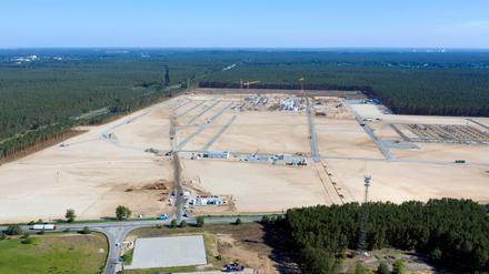 Es wird gebaut. Die Tesla-Gigafactory in Grünheide bei Berlin soll noch größer werden.