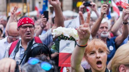 Demonstranten protestieren 2017 gegen die umstrittene Justizreform. 