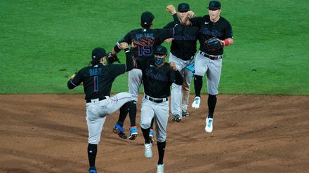 Coronaparty: Die Spieler der Miami Marlins nach einem Sieg.