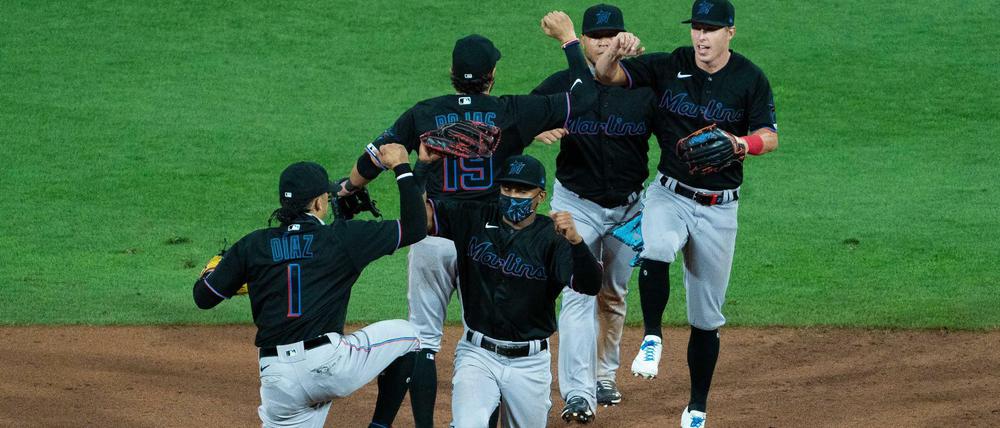 Coronaparty: Die Spieler der Miami Marlins nach einem Sieg.
