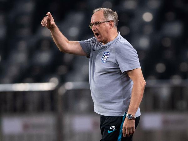 Engagiert: Uli Stielike in seinem Element.