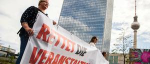 Besonders stark von Einschränkungen betroffen ist die Veranstaltungsbranche - hier ein Protest in Berlin vor einer Woche.