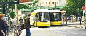 Jeder muss schauen, wo er bleibt: auf der Kastanienallee in Prenzlauer Berg. 