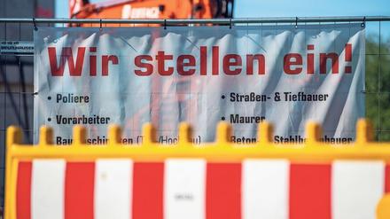„Wir stellen ein“. Es geht vorsichtig aufwärts mit der Konjunktur.