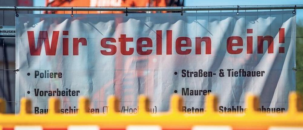„Wir stellen ein“. Es geht vorsichtig aufwärts mit der Konjunktur.
