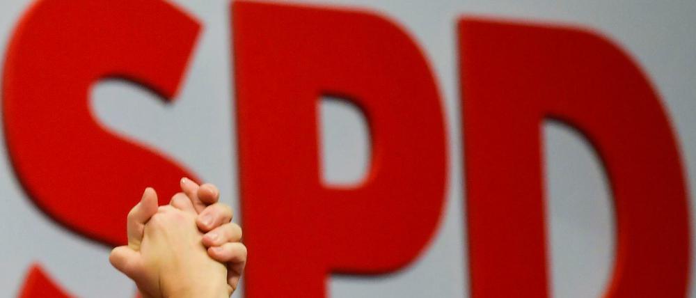 Die SPD sollte sich nicht als Werbeplattform zum Verkauf der Bücher von Sarrazin missbrauchen lassen - und ihn ignorieren.