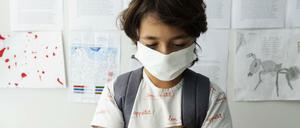 Mit Maske in der Schule - so soll es bald auch in Berlin aussehen. 