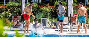 Touristen an der bulgarischen Schwarzmeerküste