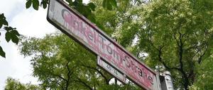 Rot gesehen. Zuletzt wurden an der Onkel-Tom-Straße Schilder übermalt.  