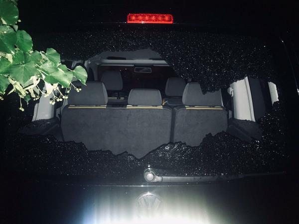 So sah die Heckscheibe des Wagens aus.
