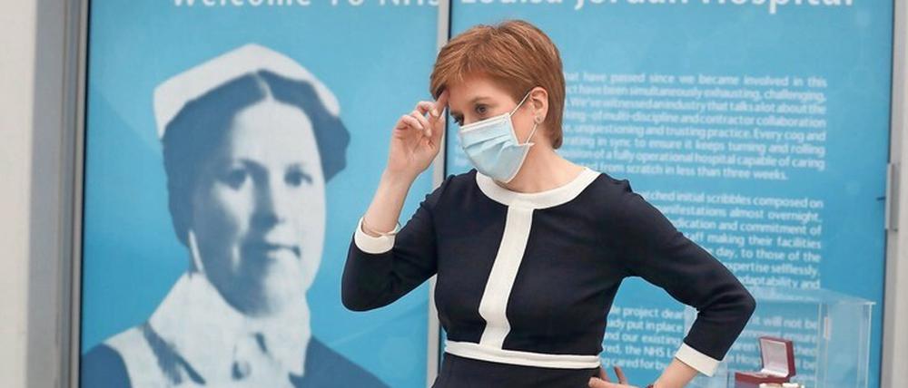 Denkt Strategisch. Nicola Sturgeon, schottische Nationalistenführerin.