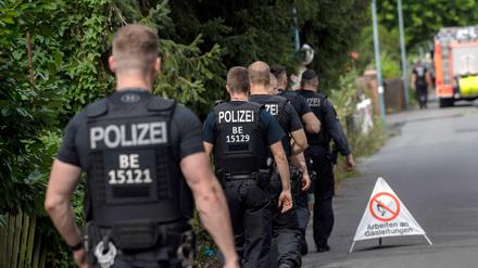 Ein Elf-Punkte-Plan soll dabei helfen, Rechtsextreme im Polizeidienst zu identifizieren.