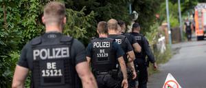 Ein Elf-Punkte-Plan soll dabei helfen, Rechtsextreme im Polizeidienst zu identifizieren.