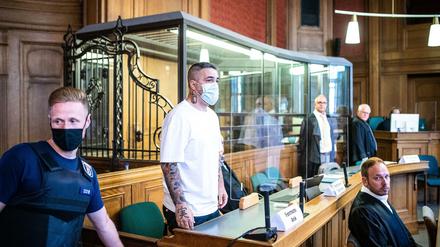 Auf der anderen Seite. Im Prozess gegen Arafat Abou-Chaker tritt der Rapper Bushido als Nebenkläger auf. 