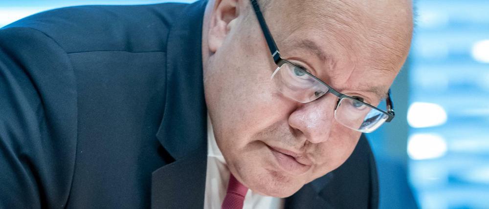 Peter Altmaier (CDU), Bundesminister für Wirtschaft, spricht sich für härtere Strafen bei Verstößen gegen Corona-Regeln aus.