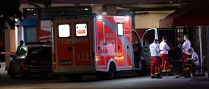 Berlin Alexanderplatz: Einem Opfer konnten die Sanitäter nicht mehr helfen.