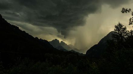 Dunkle Wolken ziehen über der Steiermark auf