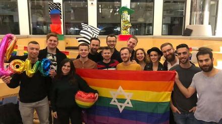 Der Verein Keshet, der in Berlin sitzt.