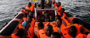 Bootsflüchtlinge im Mittelmeer.