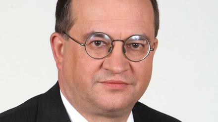 Unionsfraktionsvize, Arnold Vaaz. 