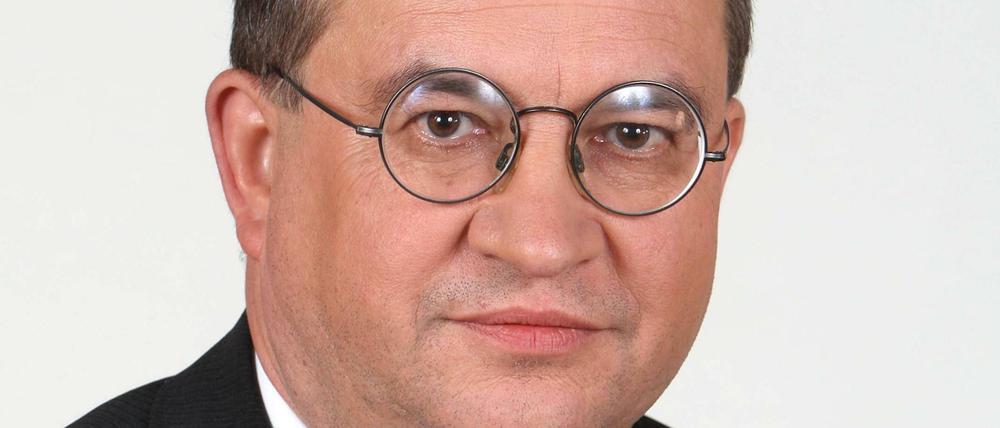 Unionsfraktionsvize, Arnold Vaaz. 
