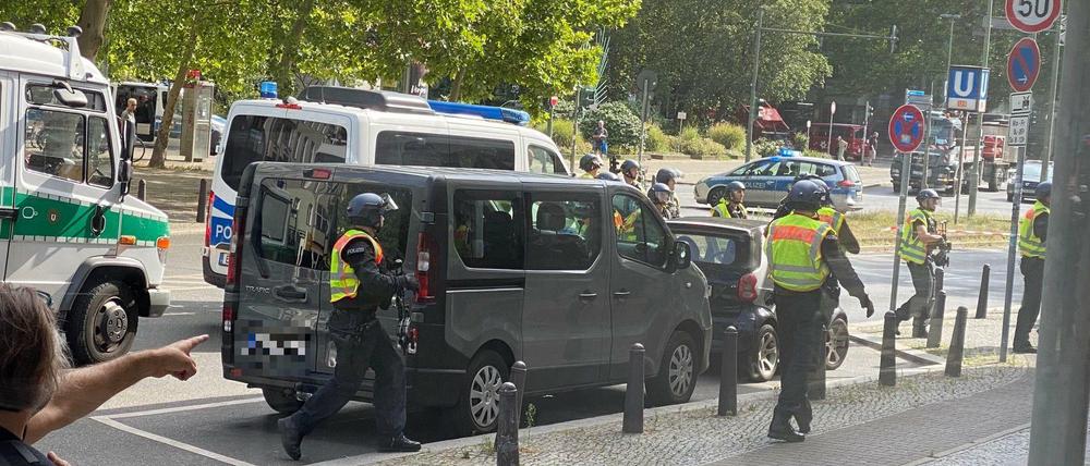 In Berlin-Wilmersdorf hat sich am Dienstag ein Raubüberfall ereignet.