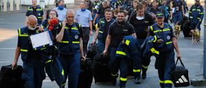 Am Mittwoch machten sich 52 Einsatzkräfte des Technischen Hilfswerks (THW) im Auftrag der Bundesregierung auf den Weg nach Beirut. 
