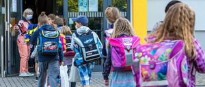 Erster Schultag in Klassengruppen: Mecklenburg-Vorpommern macht den Anfang.