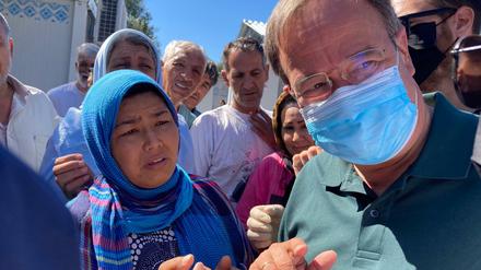 Armin Laschet, Ministerpräsident von Nordrhein-Westfalen, besucht das Flüchtlingslager Kara Tepe auf der griechischen Insel Lesbos.