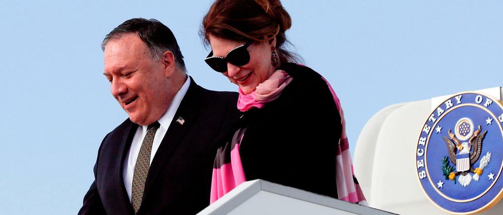 Alliierte pflegen: US-Außenminister Mike Pompeo mit Ehefrau Susan bei der Ankunft in Prag.