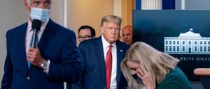 Gekommen, um zu bleiben? US-Präsident Trump im Weißen Haus (Szenenfoto von einer Pressekonferenz am 10. August) 