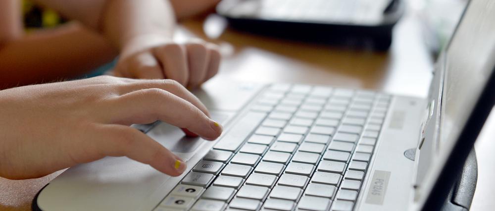 Klappt es bis Ende 2020? Die Digitalisierung der Berliner Schulen hängt hinterher.