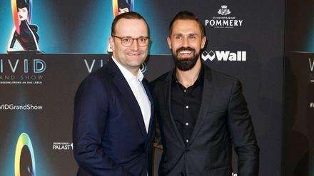 Eigenheimbesitzer: Bundesgesundheitsminister Spahn (l.) und sein Mann Daniel Funke.