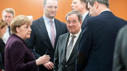 Nochmal von vorne? Die Bundesegierung plant mit den Ländern einen neuen Corona-Gipfel, um die Schutzmaßnahmen gegen das Coronavirus wieder besser zu korrdinieren. 