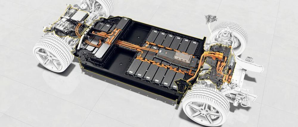 Der Porsche Taycan hat die „Performance-Batterie Plus“ im Unterboden verstaut. Die Zellen der Batterie stammen bislang von der südkoreanischen LG Chem.