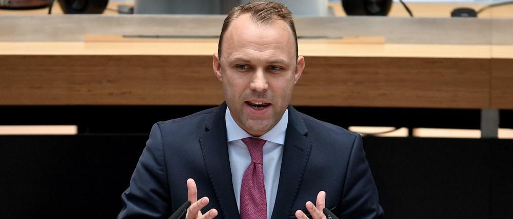 Es brauche "endlich Experten an dieser Stelle und nicht Dilettanten", sagt Czaja über den Posten der Bildungssenatorin.