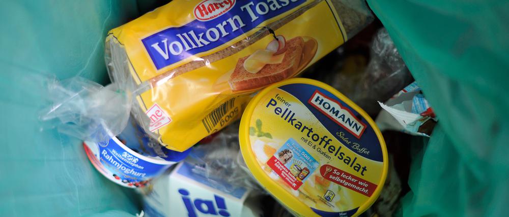 Viele Millionen Tonnen Lebensmittel landen jährlich in Deutschland im Müll. 