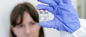  Gam-Covid-Vac, oder inzwischen "Sputnik-5", heißt der Impfstoff aus dem Moskauer Gamaleya Forschungsinstitut für Epidemiologie und Mikrobiologie, der trotz ausstehender Prüfung in Russland jetzt zugelassen wurde.